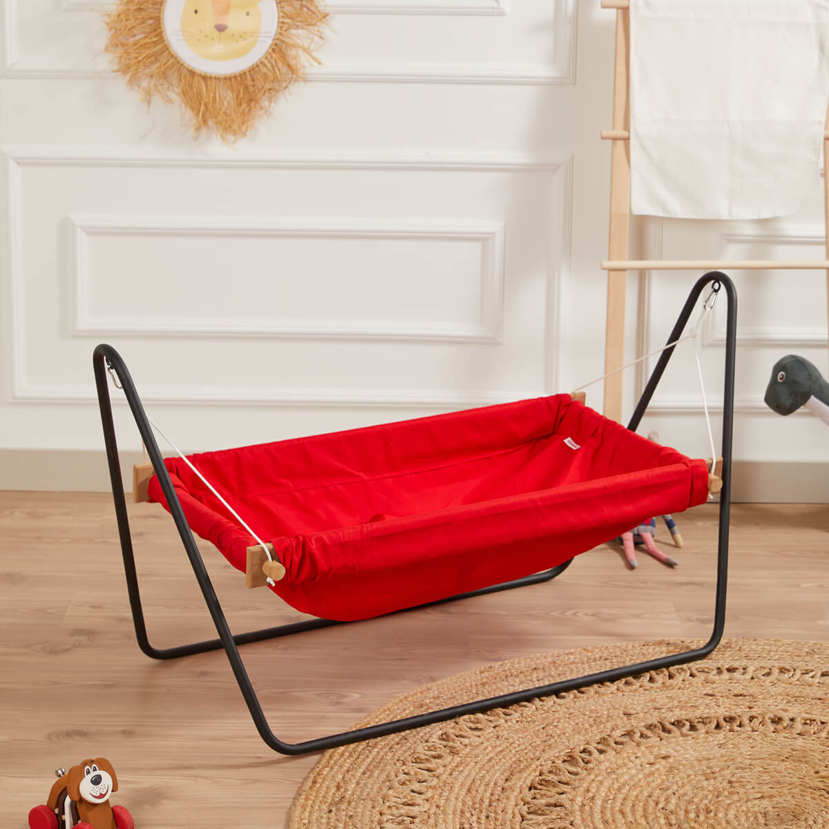 Svava kırmızı ahşap bebek hamağı – sallanabilir bebek beşik modeli